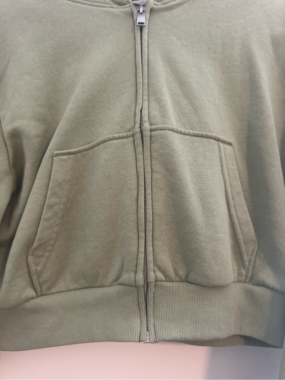 H&M Olive Zip-Up CroppedHoodie with Front Pocket - Picture 5 of 9